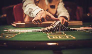 How to Play Three Card Poker